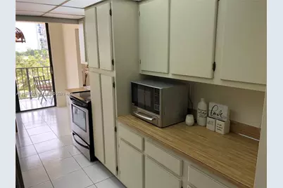 210 174th St #614, Sunny Isles Beach, FL 33160 - Photo 8
