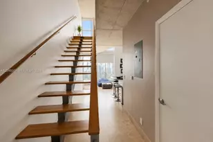 690 SW 1st Ct, Miami, FL 33130 - Photo 4