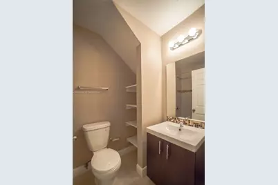 1752 NW 1st St #3, Miami, FL 33125 - Photo 4