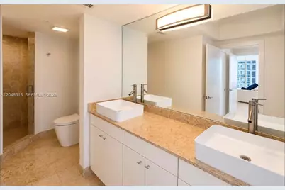 4775 Collins Ave #2407, Miami Beach, FL 33140 - Photo 14