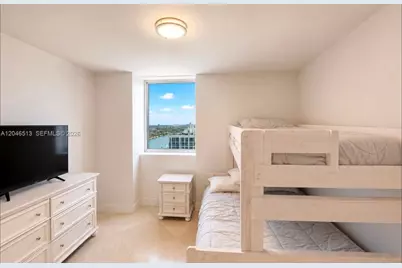 4775 Collins Ave #2407, Miami Beach, FL 33140 - Photo 12