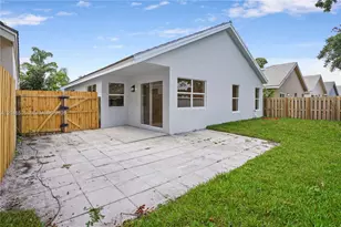 9354 Arborwood Cir, Davie, FL 33328 - Photo 18