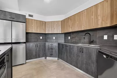 3370 Hidden Bay Dr #1212, Aventura, FL 33180 - Photo 2
