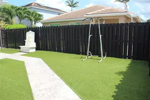 3431 NE 1st St, Homestead, FL 33033 - Photo 24