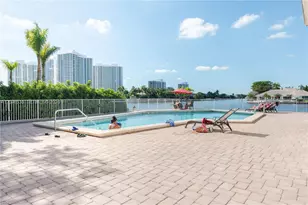 3161 S Ocean Dr, Hallandale Beach, FL 33009 - Photo 8