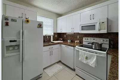 2365 W 74th St, Hialeah, FL 33016 - Photo 4