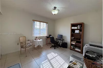 2365 W 74th St, Hialeah, FL 33016 - Photo 12
