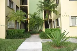 8075 SW 107th Ave, Miami, FL 33173 - Photo 2