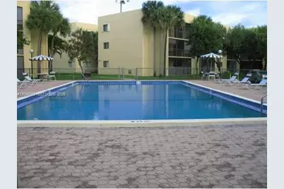8075 SW 107th Ave #305, Miami, FL 33173 - Photo 16