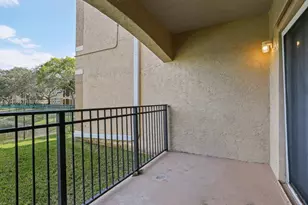 151 SW 117th Ave, Pembroke Pines, FL 33025 - Photo 6