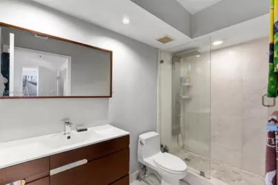 110 Washington Ave #2309, Miami Beach, FL 33139 - Photo 20