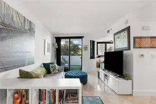 110 Washington Ave, Miami Beach, FL 33139 - Photo 2