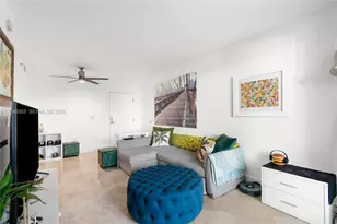 110 Washington Ave, Miami Beach, FL 33139 - Photo 4