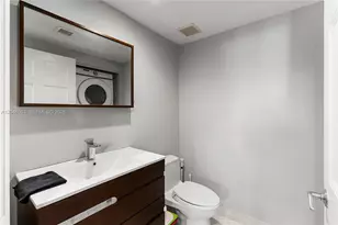 110 Washington Ave, Miami Beach, FL 33139 - Photo 14