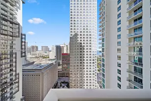 300 S Biscayne Blvd, Miami, FL 33131 - Photo 14