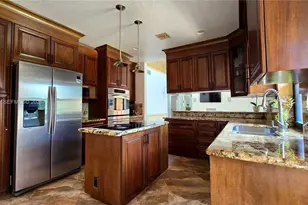 741 Tyler St, Hollywood, FL 33019 - Photo 10