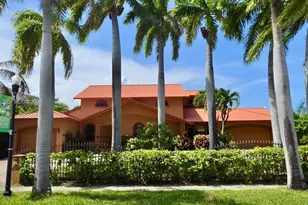 741 Tyler St, Hollywood, FL 33019 - Photo 2