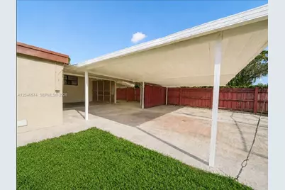 620 NW 182nd Ter, Miami Gardens, FL 33169 - Photo 2
