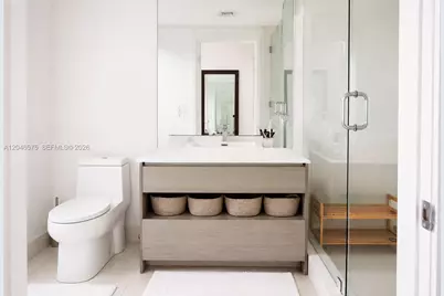 460 NE 28th St #802, Miami, FL 33137 - Photo 18