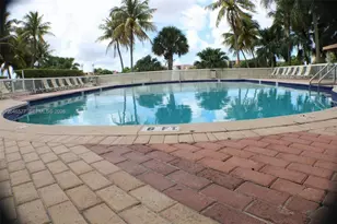 9355 Fontainebleau Blvd, Miami, FL 33172 - Photo 14