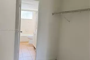 9355 Fontainebleau Blvd, Miami, FL 33172 - Photo 4