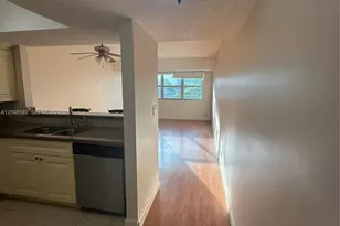 9500 SW 3rd St, Boca Raton, FL 33428 - Photo 8