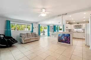 1210 Cactus St, Key Largo, FL 33037 - Photo 10