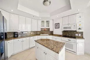 808 Brickell Key Dr, Miami, FL 33131 - Photo 8