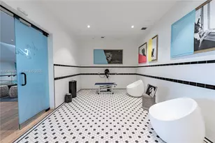 650 NE 2nd Ave, Miami, FL 33132 - Photo 12