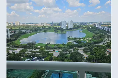 20201 E Country Club Dr #2409, Aventura, FL 33180 - Photo 2