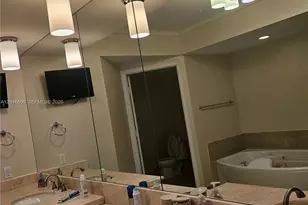 20201 E Country Club Dr, Aventura, FL 33180 - Photo 14