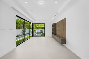 2710 S Le Jeune Rd, Coral Gables, FL 33134 - Photo 16