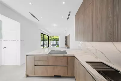 2710 S Le Jeune Rd, Coral Gables, FL 33134 - Photo 14