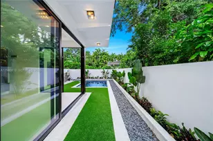 2710 S Le Jeune Rd, Coral Gables, FL 33134 - Photo 18