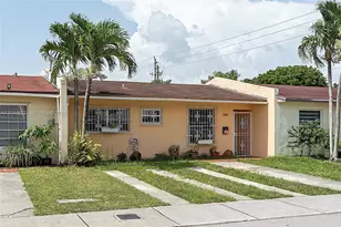 10112 SW 23rd St, Miami, FL 33165 - Photo 2