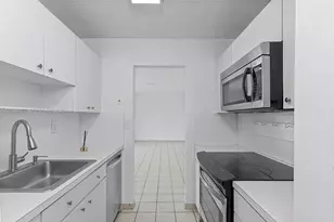 10112 SW 23rd St, Miami, FL 33165 - Photo 18