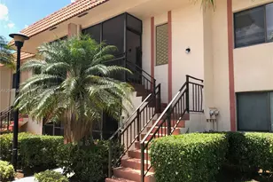 369 Lakeview Dr, Weston, FL 33326 - Photo 1