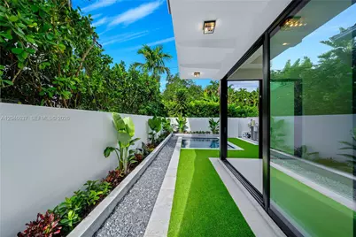 2712 S Le Jeune Rd, Coral Gables, FL 33134 - Photo 18