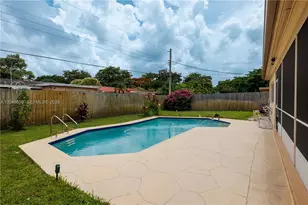 6870 Pershing St, Hollywood, FL 33024 - Photo 36