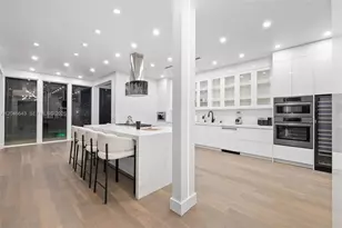 257 N Coconut Ln, Miami Beach, FL 33139 - Photo 10