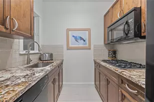 257 N Coconut Ln, Miami Beach, FL 33139 - Photo 46