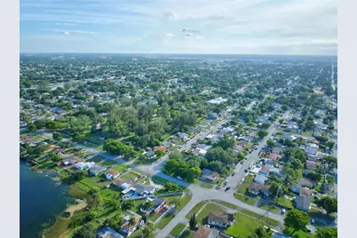 1230 NW 84th Ter, Miami, FL 33147 - Photo 28
