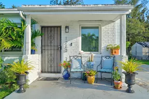 1230 NW 84th Terrace, Miami, FL 33147 - Photo 4