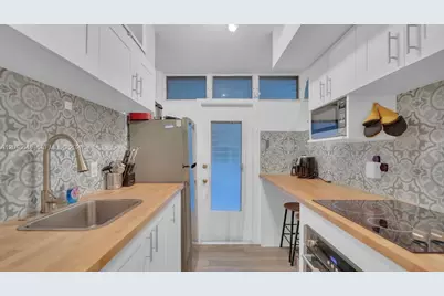 1400 Pennsylvania Ave #15, Miami Beach, FL 33139 - Photo 1