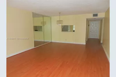 1000 SW 125th Ave #406N, Pembroke Pines, FL 33027 - Photo 2