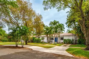 334 NE 100th St, Miami Shores, FL 33138 - Photo 2