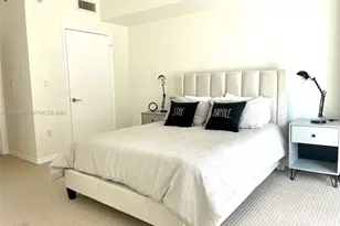 500 Brickell Ave, Miami, FL 33131 - Photo 20