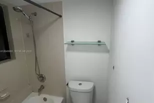 15545 N Miami Lakeway N, Miami Lakes, FL 33014 - Photo 14