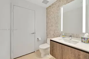 88 SW 7th St, Miami, FL 33130 - Photo 18