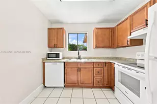 20117 SW 88th Ct, Cutler Bay, FL 33189 - Photo 12
